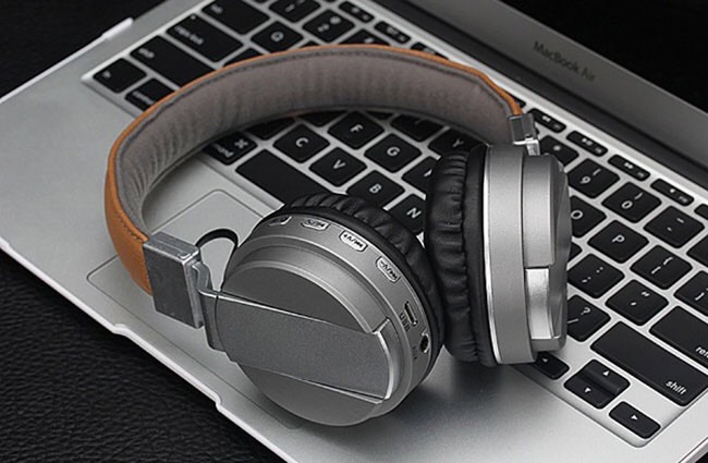 cách kết nối tai nghe với laptop