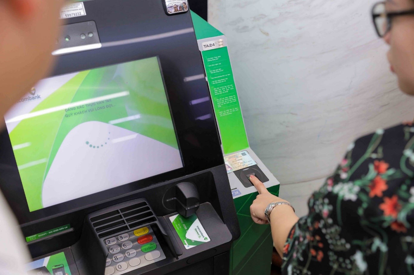 cách chuyển khoản vietcombank qua tin nhắn