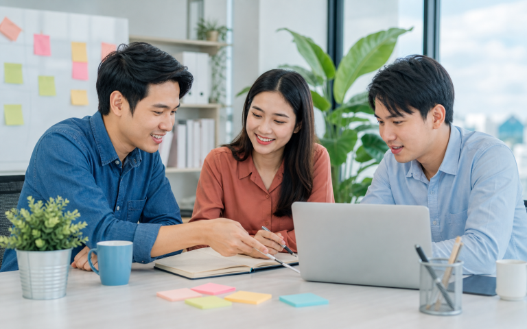 Kỹ năng làm việc nhóm là gì? Kinh nghiệm phối hợp hiệu quả trong môi trường công việc